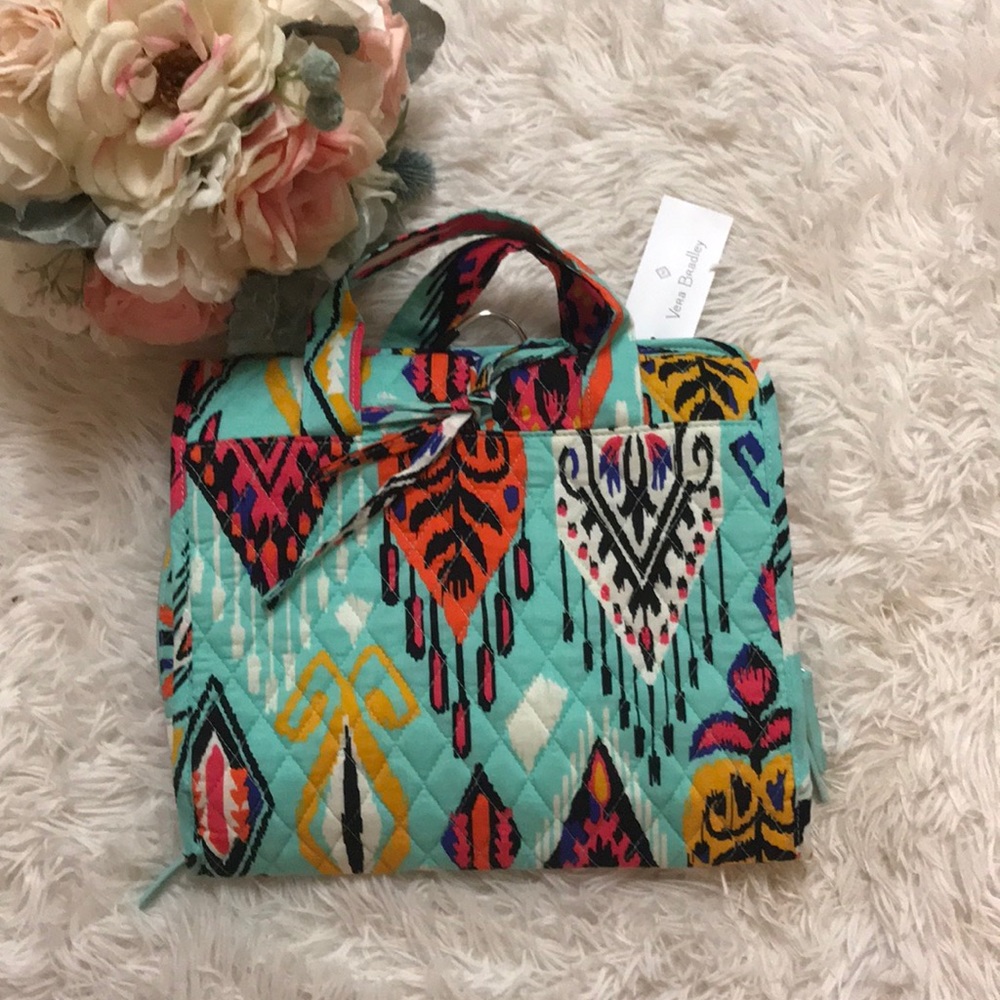 SOLD - NEW: Vera Bradley Travel Hanging Organizer